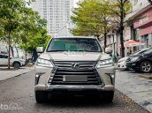 Giá 7 tỷ 850tr màu vàng cát 7 chỗ