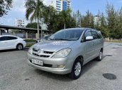 Xe màu bạc