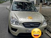 Xe Kia Carens đời 2011 - Màu vàng