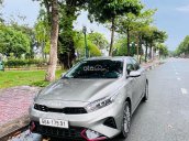 Màu bạc, giá hữu nghị