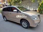 Nhà tôi cần bán con xe innova E đời cuối 2014