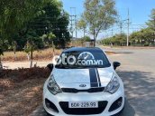 kia rio nhập khẩu