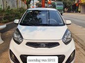 Màu trắng, nhập khẩu nguyên chiếc
