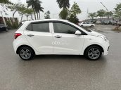 Màu trắng đẹp, 1 chủ đi từ đầu, yên tâm chất lượng xe