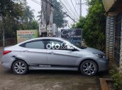 Đổi xe bán tải, nên cần bán xe Hyundai Accent
