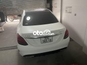 Mercedes C300 đời mới giá siêu lướt màu trắng