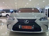Model 2019, odo 4,3 vạn
