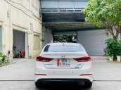 Hyundai Elantra 2017 số sàn