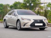 Tiết kiệm ngay 500tr đồng khi mua Lexus ES 250 2022 siêu lướt