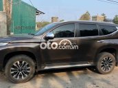 xe gia đình mua mới tại hãng đẹp lắm