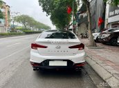 Xe full đồ chơi