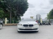Nhập khẩu nguyên chiếc, màu trắng nội thất kem, xe cam kết zin và nguyên bản