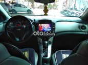 Chevrolet Cruze 1.8LTZ màu bạc