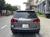 Cần bán Volkswagen Toureg dklđ 2013 còn rất mới
