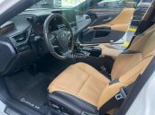 Lexus ES 250 2022