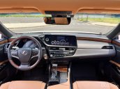 Lexus ES 250 2022 tại Hà Nội