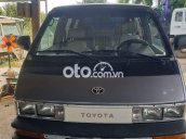 Toyota van 1988