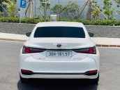 Lexus ES 250 2022 tại Hà Nội