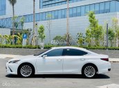 Lexus ES 250 2022 tại Hà Nội