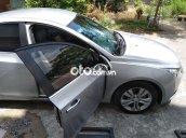 Chevrolet Cruze 1.8LTZ màu bạc