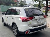 Mitsubishi Outlander 2019 số tự động êm ái