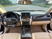 Toyota Camry 2.0 2017 màu đen tự động