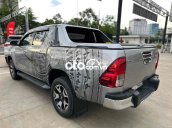 Toyota Hilux 2.8 2 cầu bán tải hãng 176 hạng mục