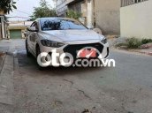 Cần bán elantra 2018 số sàn