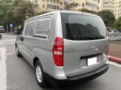 Hyundai Grand Starex 2.5 MT tải van 3 chỗ