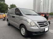 Hyundai Grand Starex 2.5 MT tải van 3 chỗ