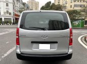 Hyundai Grand Starex 2.5 MT tải van 3 chỗ