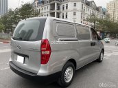 Hyundai Grand Starex 2.5 MT tải van 3 chỗ