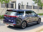 Xe màu Xanh, nội thất Đen