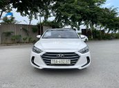 Màu trắng, xe cực đẹp, đầy đủ phụ kiện theo xe