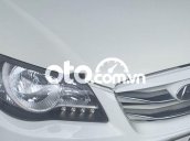 Xe 5 chỗ