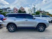 Fortuner 2017 máy dầu số sàn,  biển TP, chạy 12 vạn chuẩn, xe gia đình k dịch vụ, 1 chủ từ đầu.