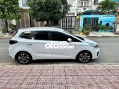 Kia Rondo AT 2022, số tự động, màu trắng