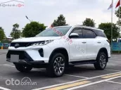 Toyota Fortuner 2.8V 4X4 2011