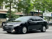 Camry 2.0E xe gia đình sử dụng như mới