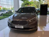 Kia Quoris - Sedan cao cấp. Sự kết hợp giữa sang trọng cổ điển và công nghệ hiện