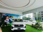 Toyota Innova Cross 2024 bao giá toàn miền Bắc