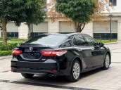 Toyota Camry 2020 số tự động