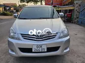 Toyota Innova 2010 V