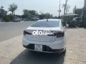 Hyundai Elantra Sport 2020 trắng 1 đời chủ