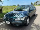 Toyota Camry 2000 số sàn