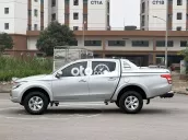 Bán xe Mitsubishi Triton 2016 2.5l AT màu bạc đẹp