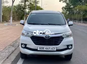 Cập bến Avanza Số sàn màu trắng 7 chỗ