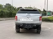 Bán Mitsubishi Triton 4x4AT 2017 màu bạc siêu chất