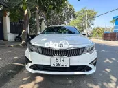 Kia Optima 2.0 Luxury màu trắng 2021