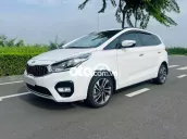 Bán Kia Rondo 2017 màu trắng tự động xe còn mới.